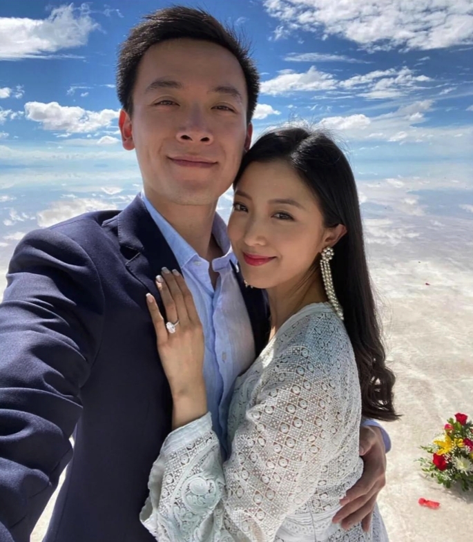 赌王曾夸她是满分女友,何猷亨前任陈可欣疑似劈腿闺蜜未婚夫?