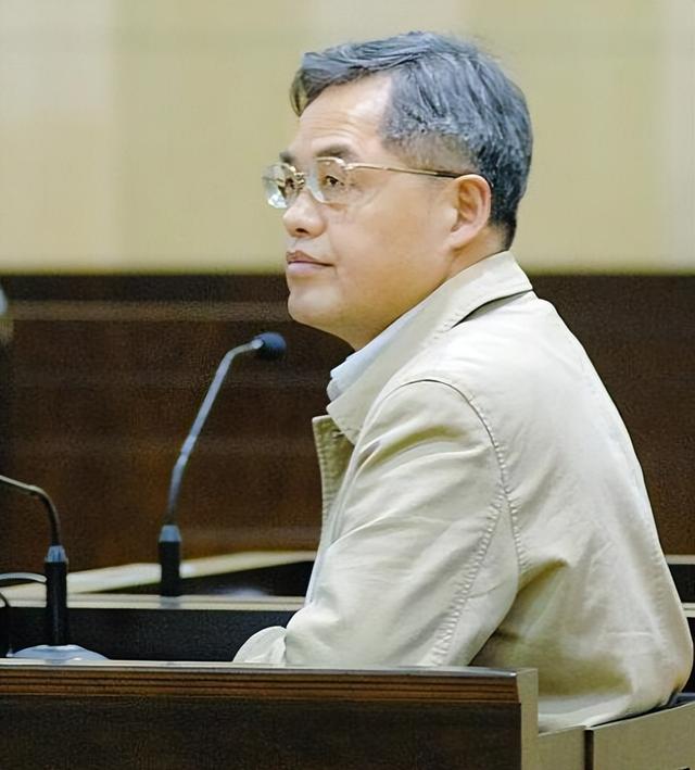 回顾湖南"大虎"李大伦案,著书两本赚3000万,扰乱官场,判死缓