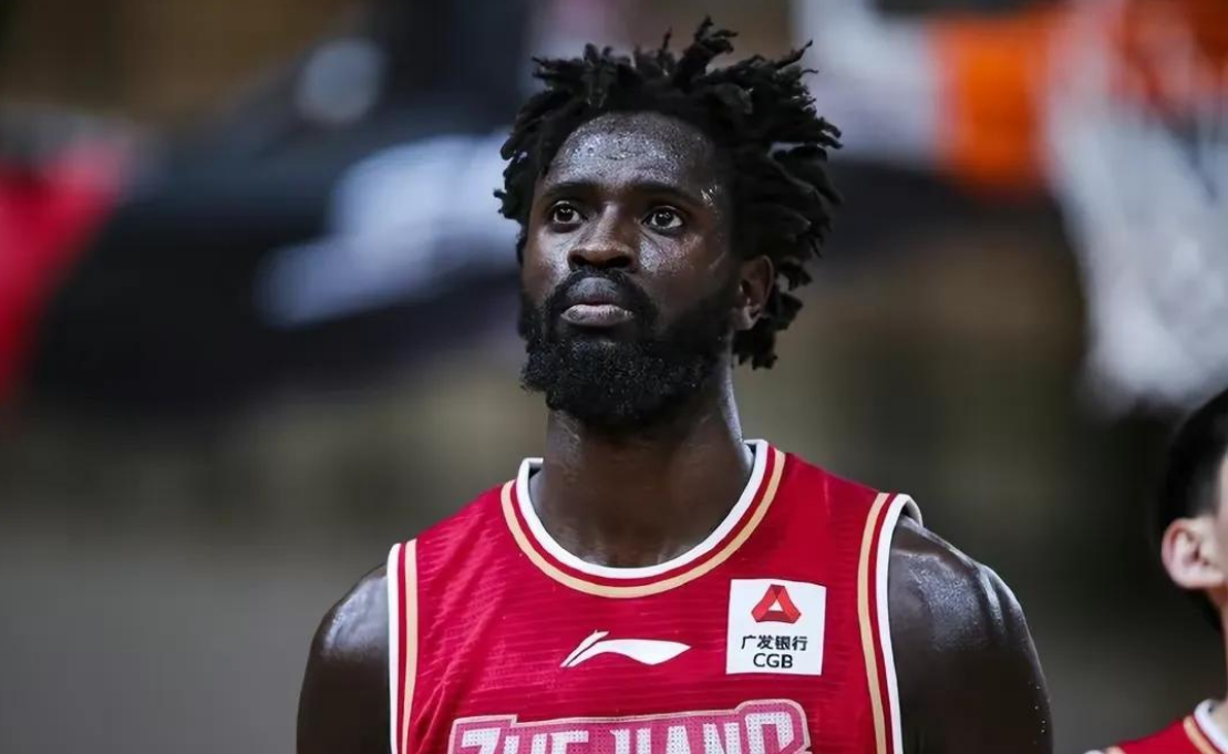 广东队消息曝莫里斯或将加盟神射手完成签约锋线猛将被提拔