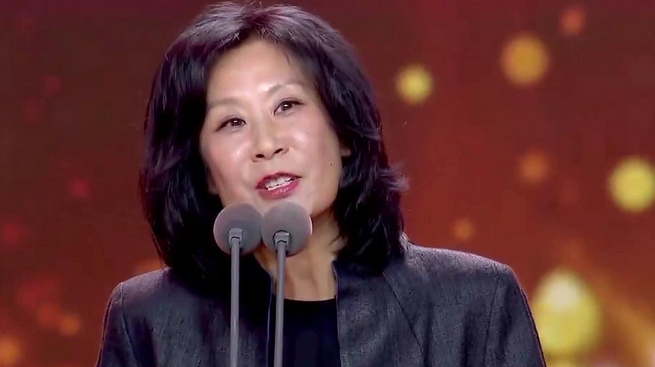 苏小明离婚40年,她出国留学后再婚生子,后来她的生活过得怎么样