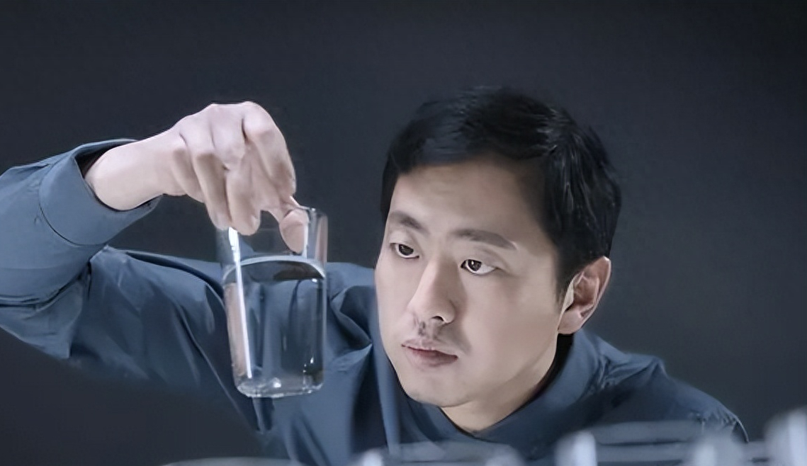 回顾"水哥"王昱珩:18岁考入清华大学,协助警方成功破案,现状如何