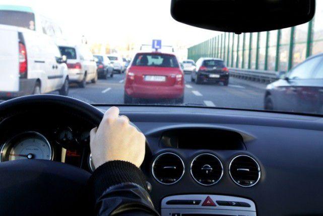 猛轰油门可以除积碳维修工教你一招消除积碳车省油