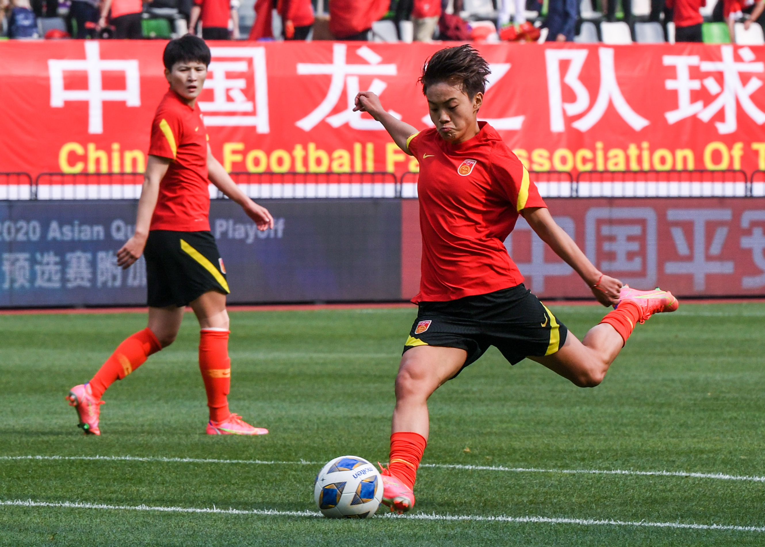 足球——奥运会女足预选赛附加赛次回合:中国队对阵韩国队