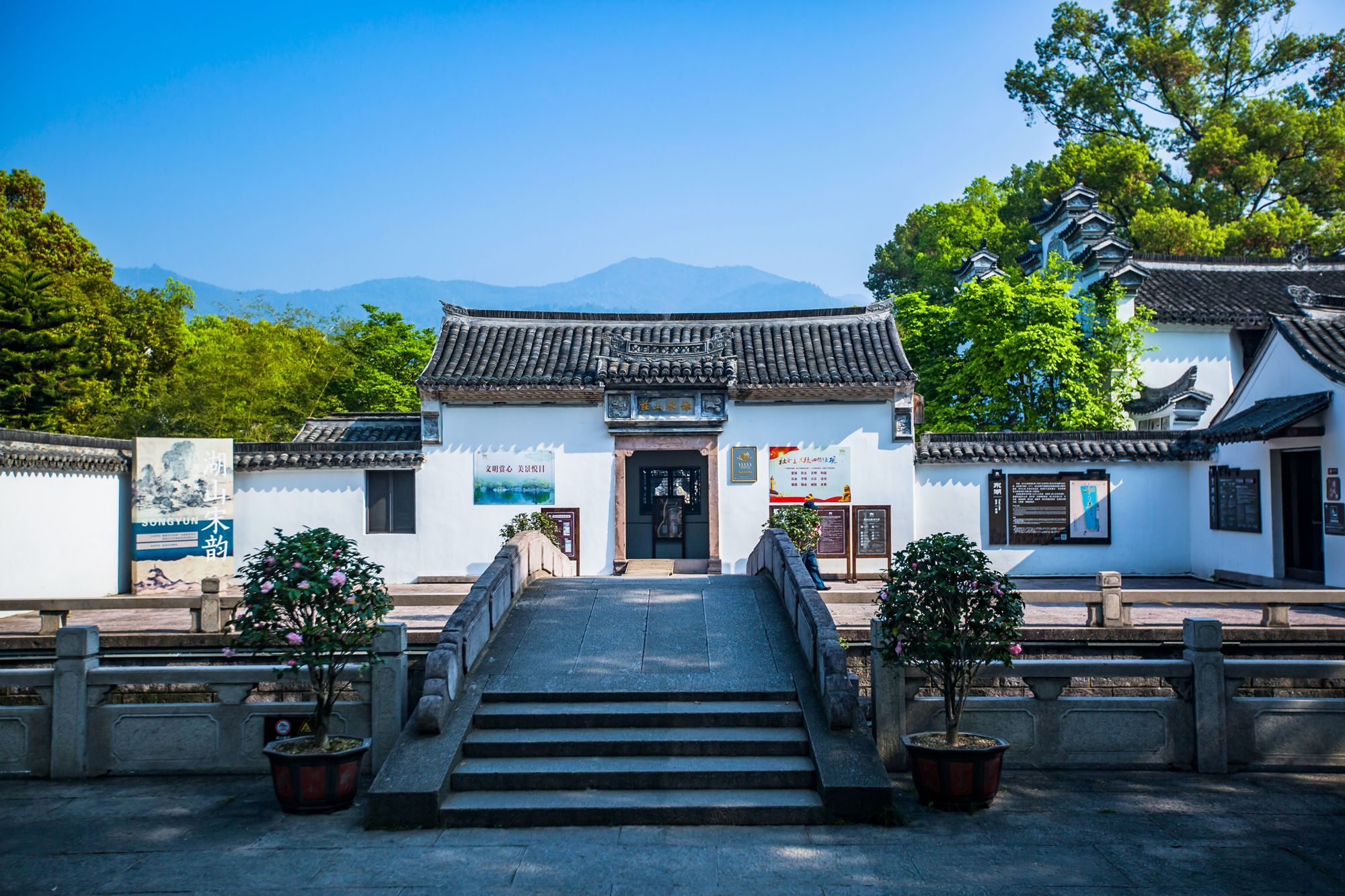 浙江臨海東湖公園,被譽為