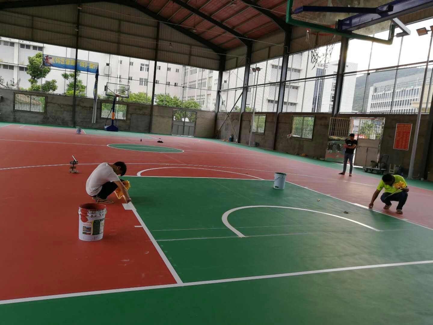 硅pu球场施工过程中出现刮痕的原因,出现刮痕怎么处理