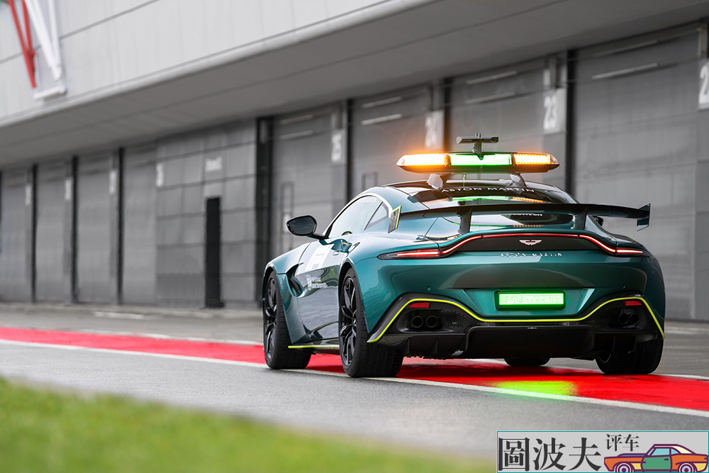 帅气阿斯顿·马丁,首次成为 f1 官方领航车