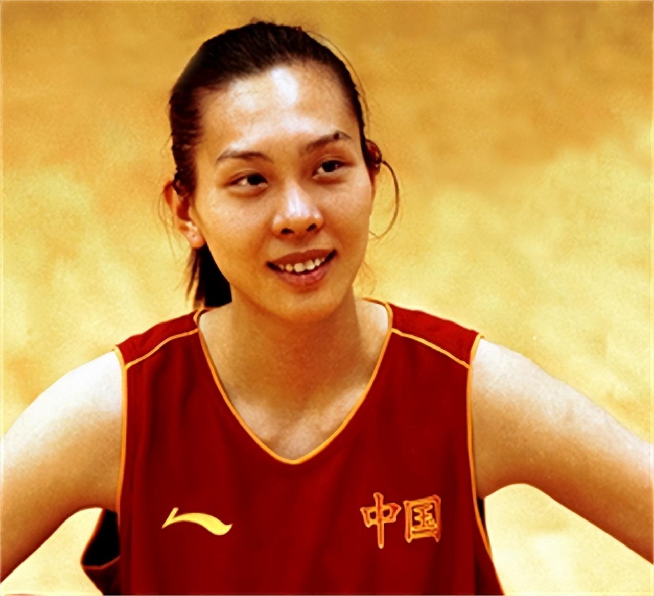 中国女篮的小角色陈鹭芸!孩子流产又被丈夫抛弃,仅38岁就离开了