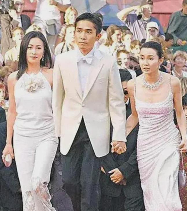 事实证明61岁久居日本的梁朝伟已经走上了另一条大道