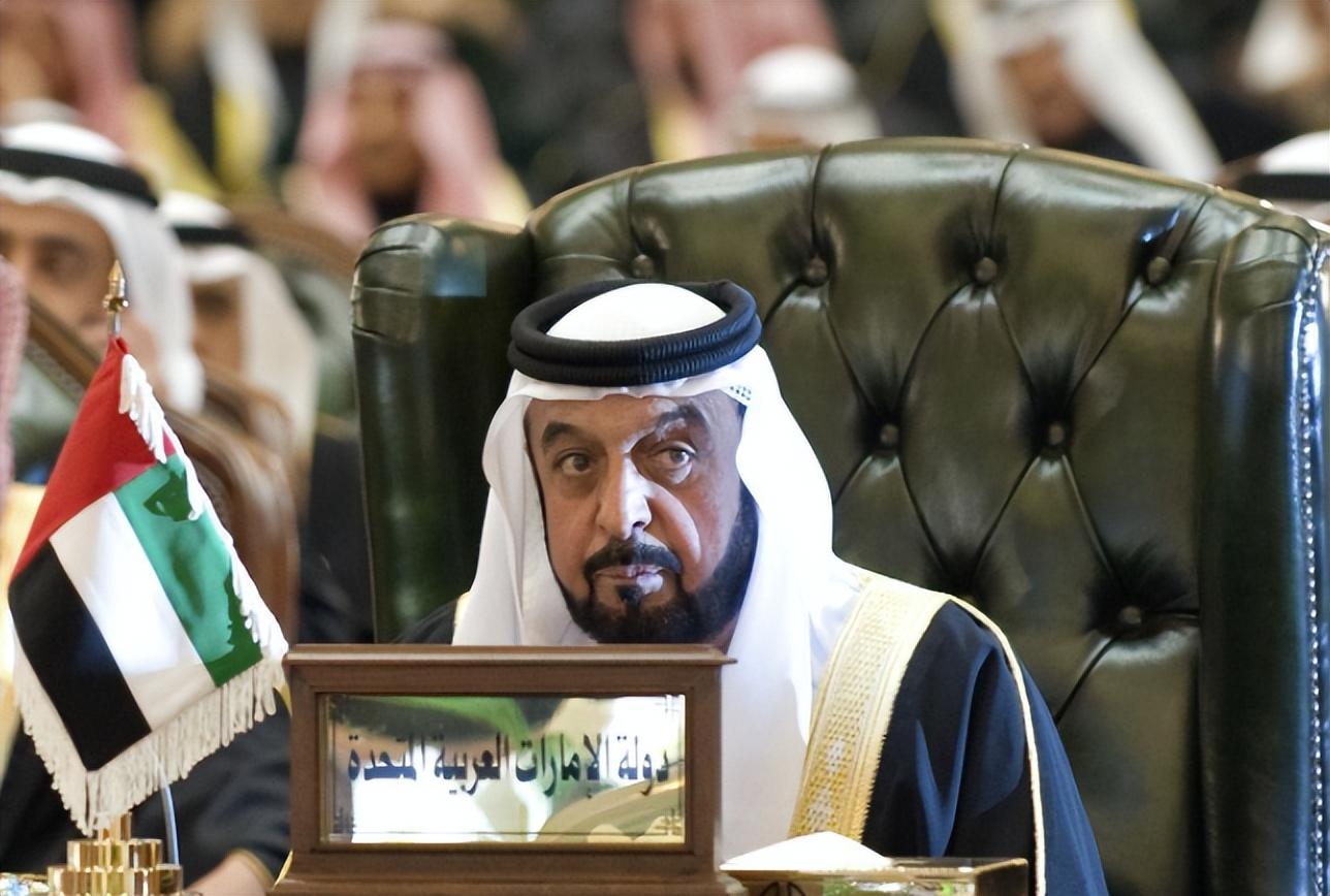 迪拜总统哈利法:手握7000亿,却偏靠实力,执政18年赢得世界尊重