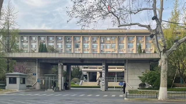 淄博烧烤火出圈的背后是全市人民的共同努力