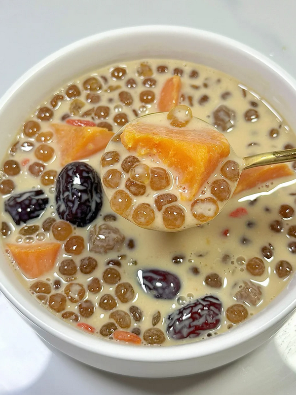 奶香红薯西米露:甜蜜与奶香的完美融合  奶香红薯西米露,一道让人回味