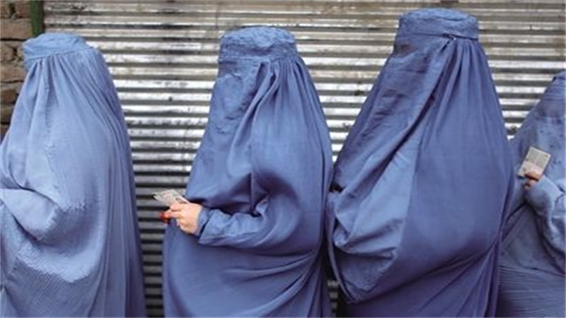 阿富汗塔利班统治下为什么不让妇女出门 禁止外出不准女人出门的原因是什么