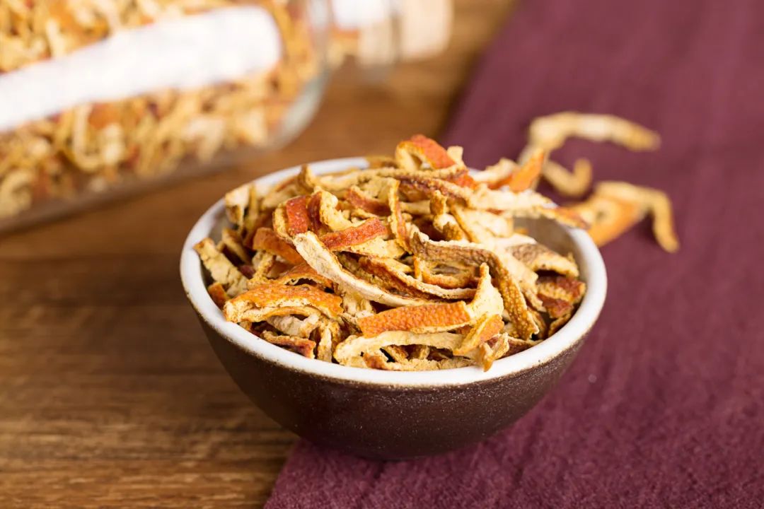 干姜加"它"一起食用,有助于润肠,排宿便,你知道是什么吗?