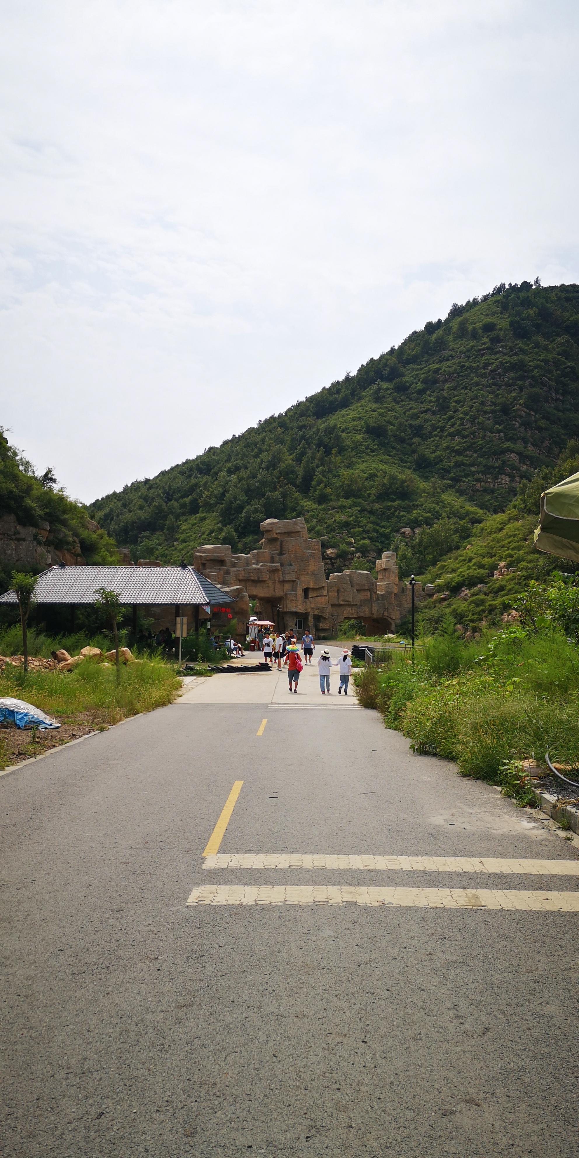 天津薊州車神架景區旅遊攻略:潑水節很好玩,孔雀表演值得看