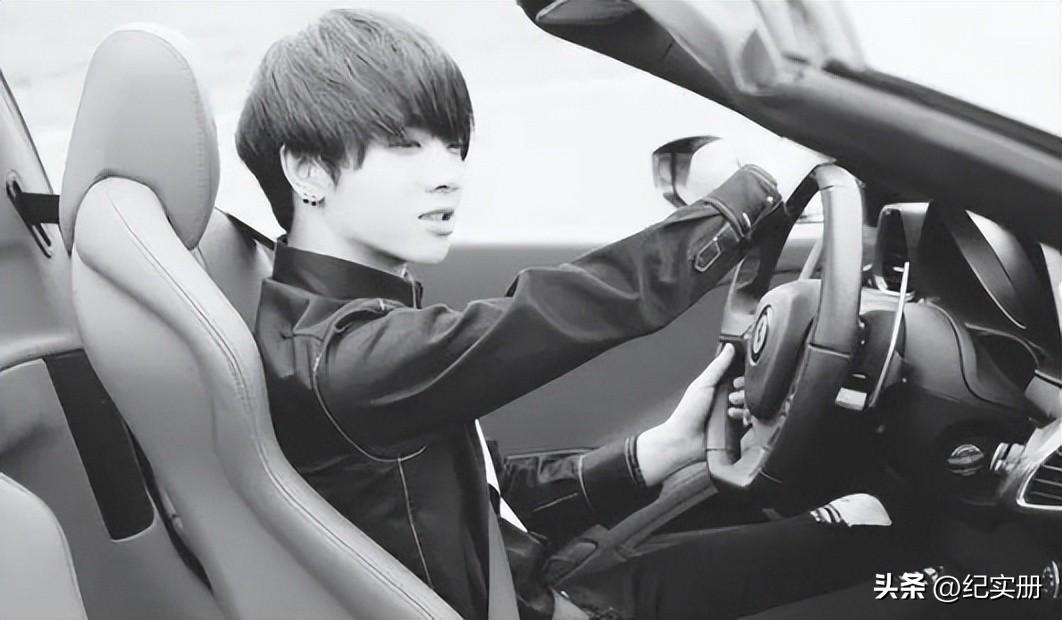 华晨宇成功的背后,和大伯有着密不可分的联系