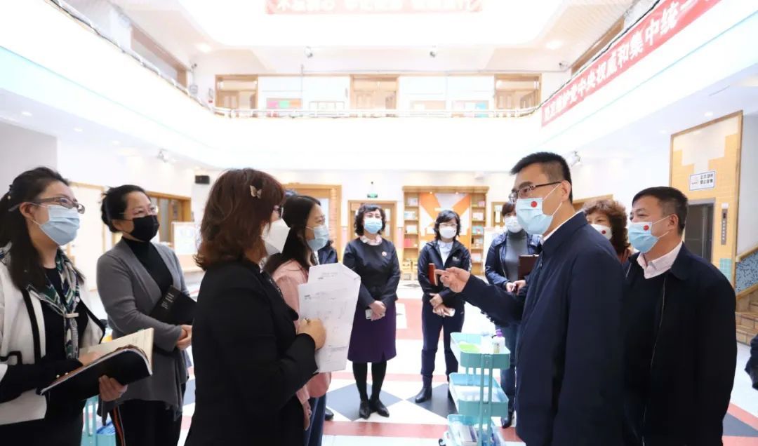 道里区委书记肖彬深入学校,幼儿园检查复课准备工作