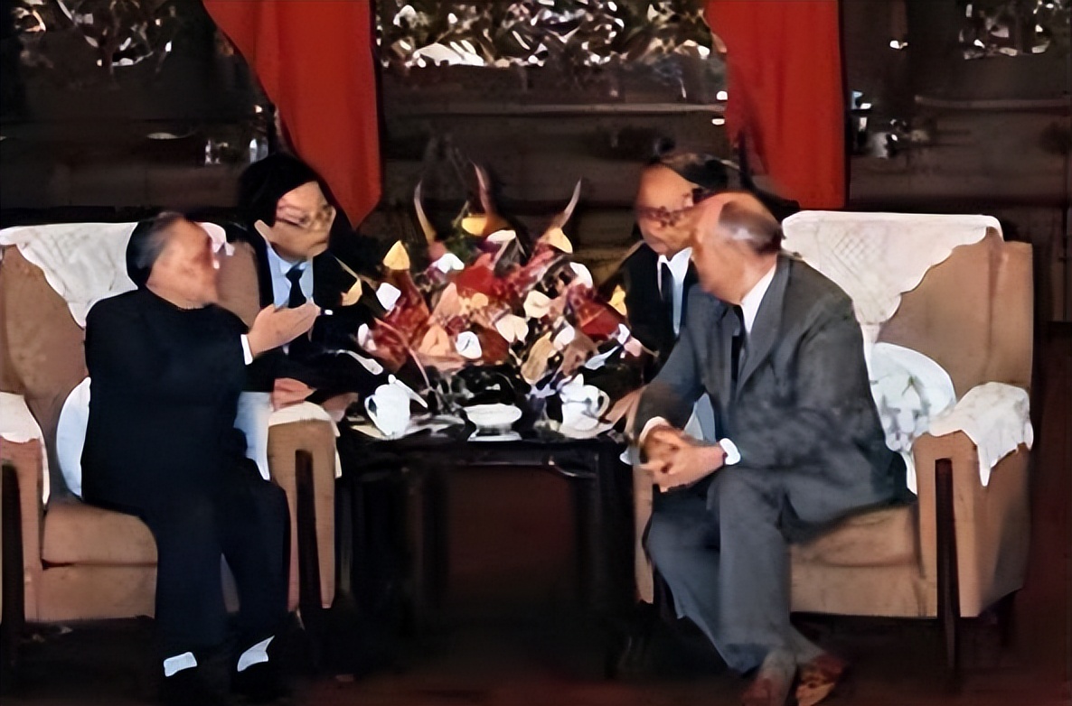 89年戈尔巴乔夫访华,邓公提到北部150万平方公里,对方是何反应