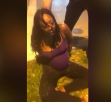 热点|抗议还未平息,又有美国警察跪压黑人!这次对象是怀胎9月孕妇