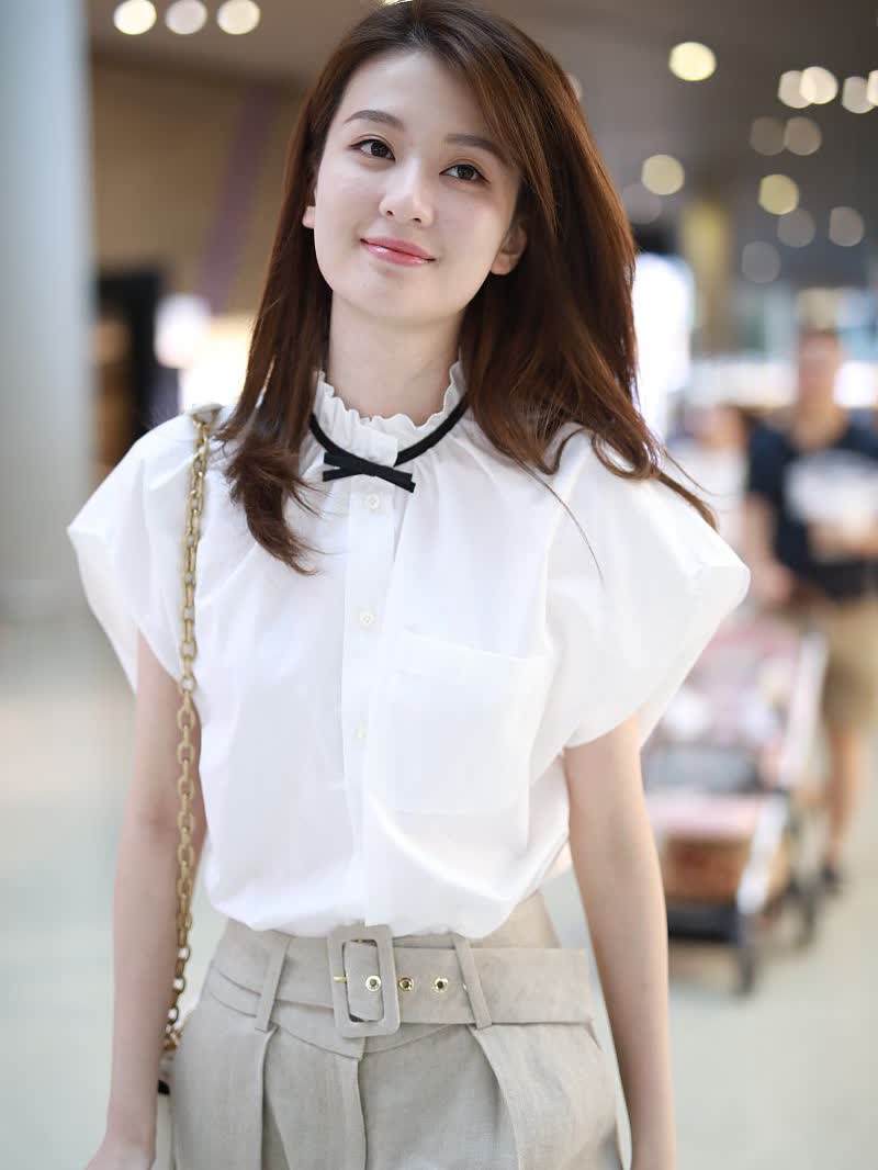 乔欣在演艺圈没啥存在感,大半年都没进组动态,感觉像是回去躺平当白富