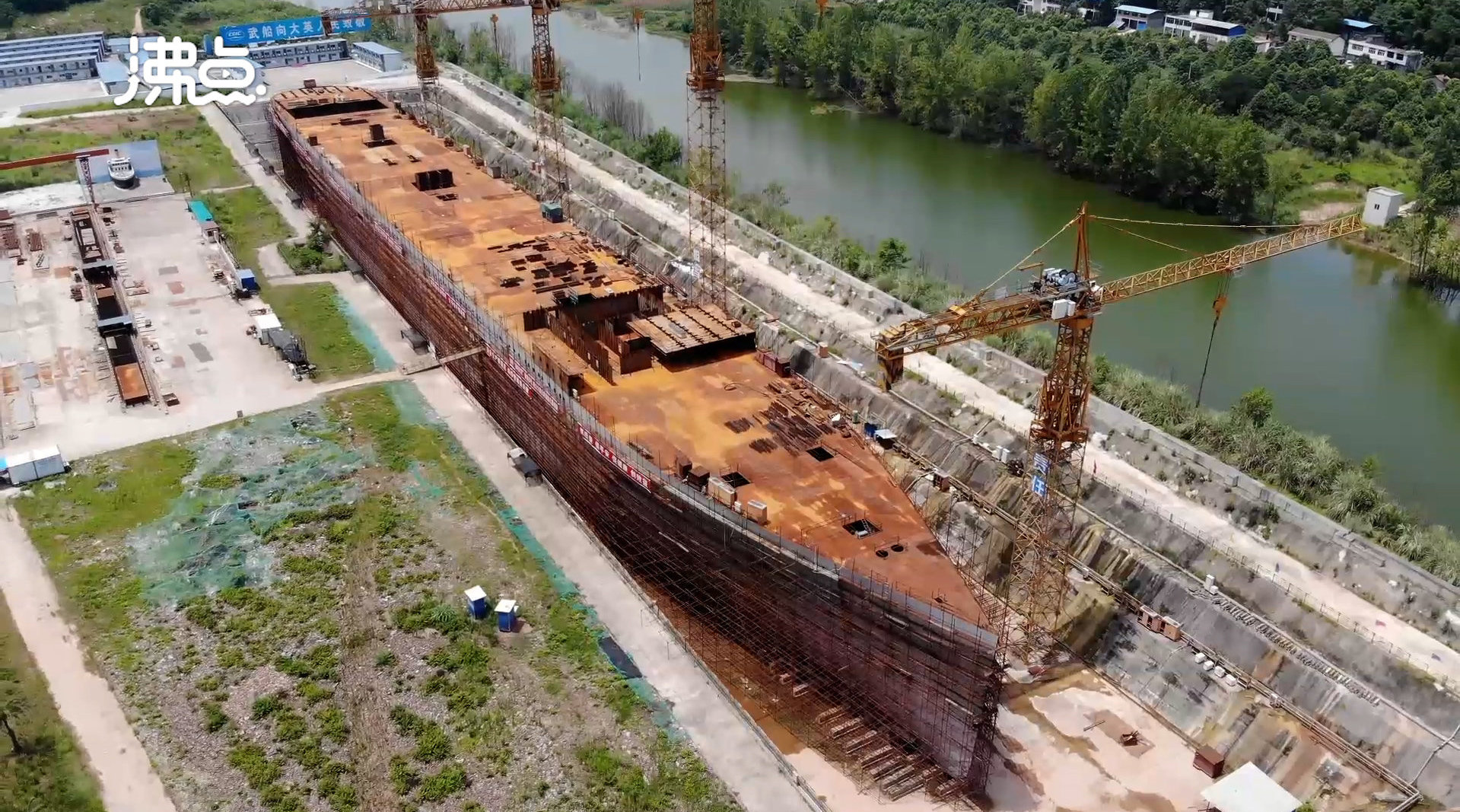 四川遂宁大英县10亿1比1重建泰坦尼克:7年未完工,船身锈迹斑斑
