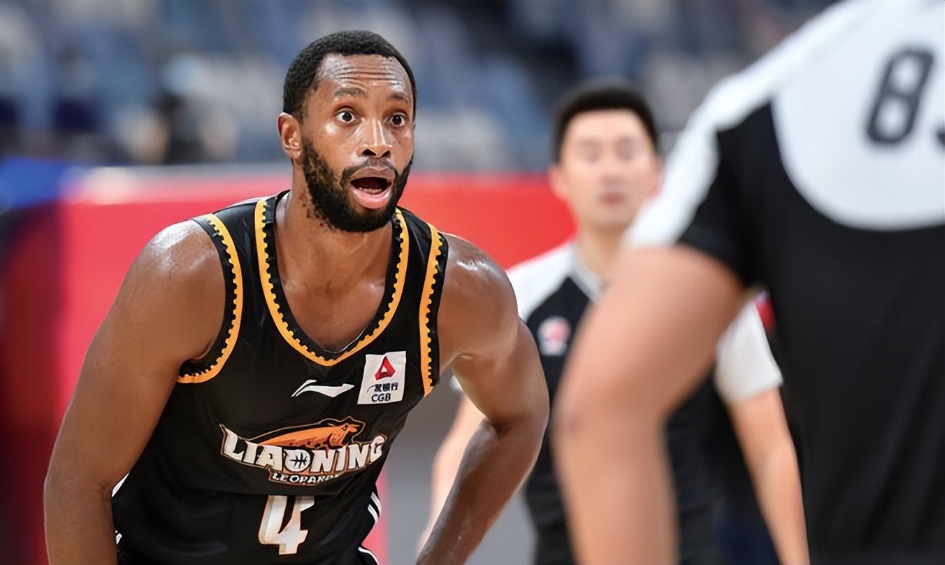 辽篮重新集结备战联赛第二阶段 外援弗格终于等来一位"帮手"