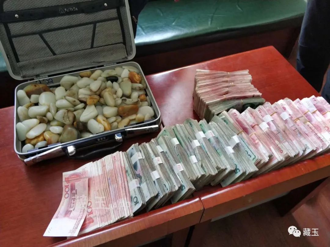 元旦带一箱现金去和田买料,发现2023年的市场有些不一样!