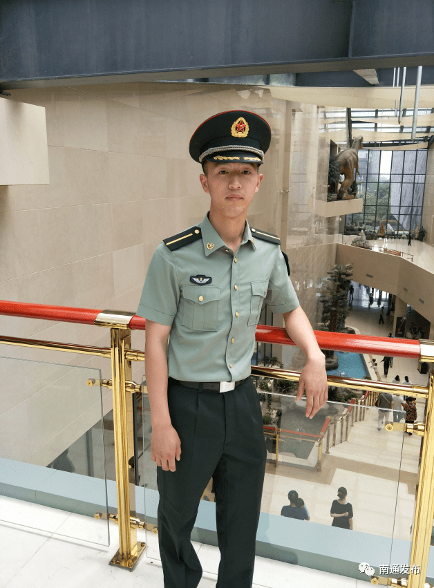 正能量|被洪水卷走负伤的他醒了！病床前这一幕让网友泪奔