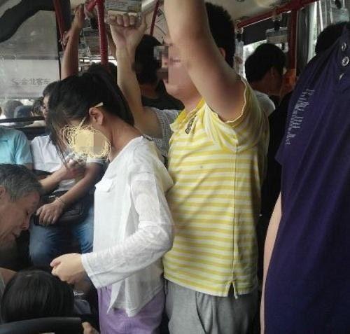 最低5年有期徒刑,威海公交车上猥亵小女孩的老东西罪有应得