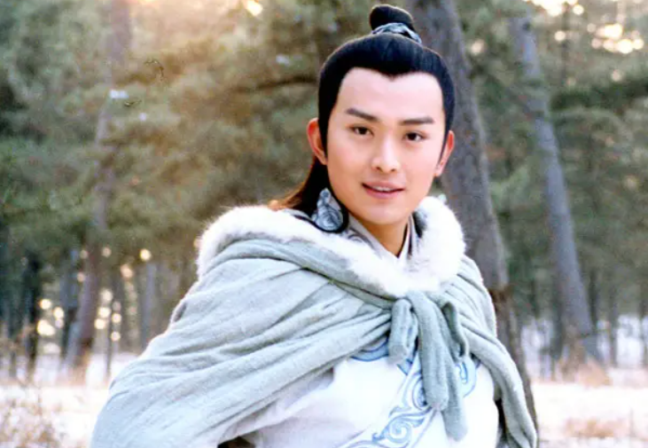 古装男神黄海冰:演"沈浪"出名,四拒琼瑶邀请,如今事业平淡