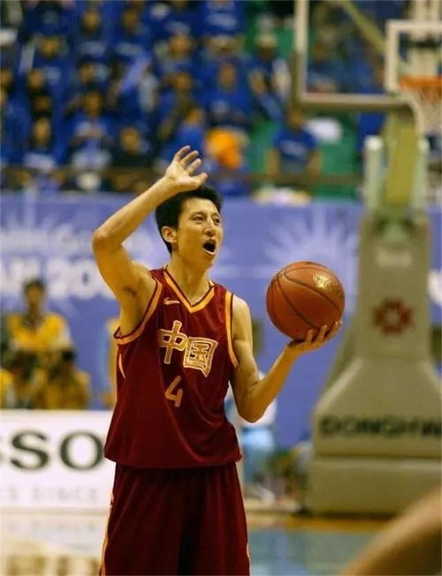 回顾男篮郭士强人生坎坷因聚少离多而离婚如今二婚很恩爱