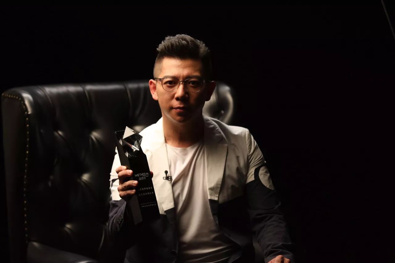 人间清醒胡海泉:从小即学霸,还是硕士学历,他是北大毕业的吗?