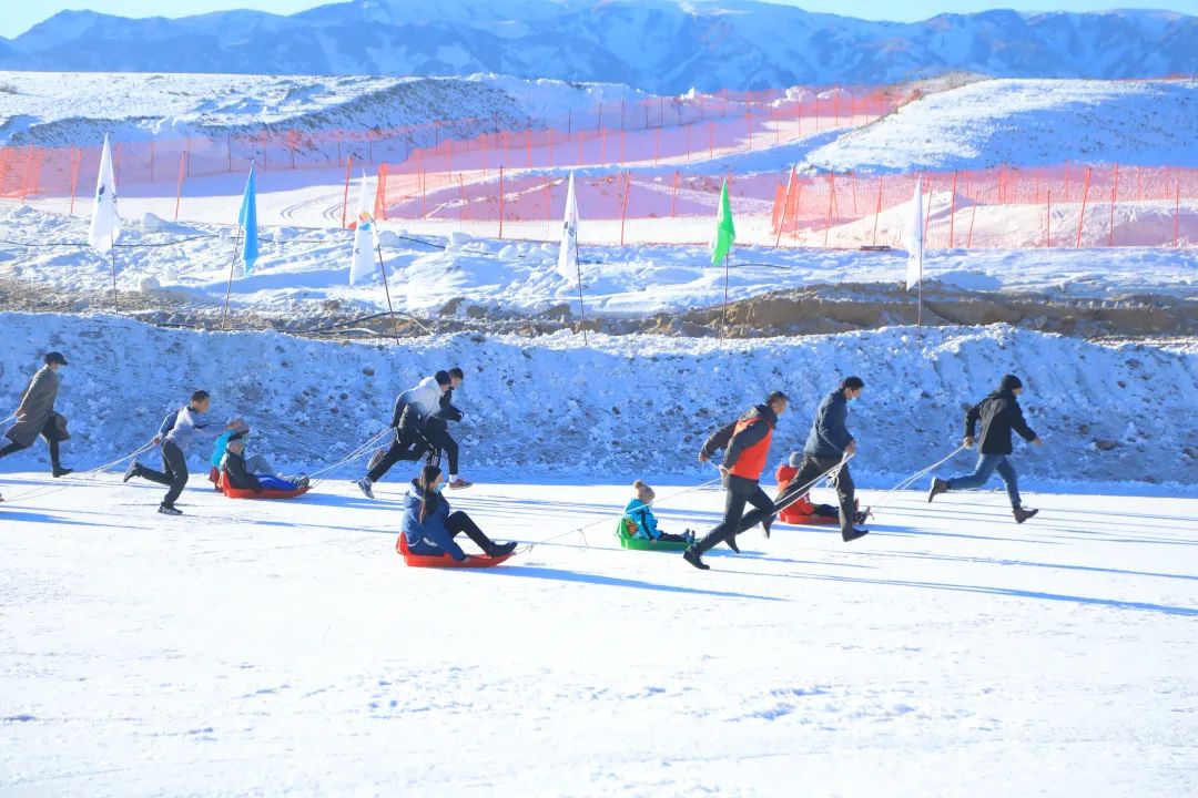 温泉越野滑雪场位于博州温泉县扎勒木特乡阿茨队,是全国唯一以越野