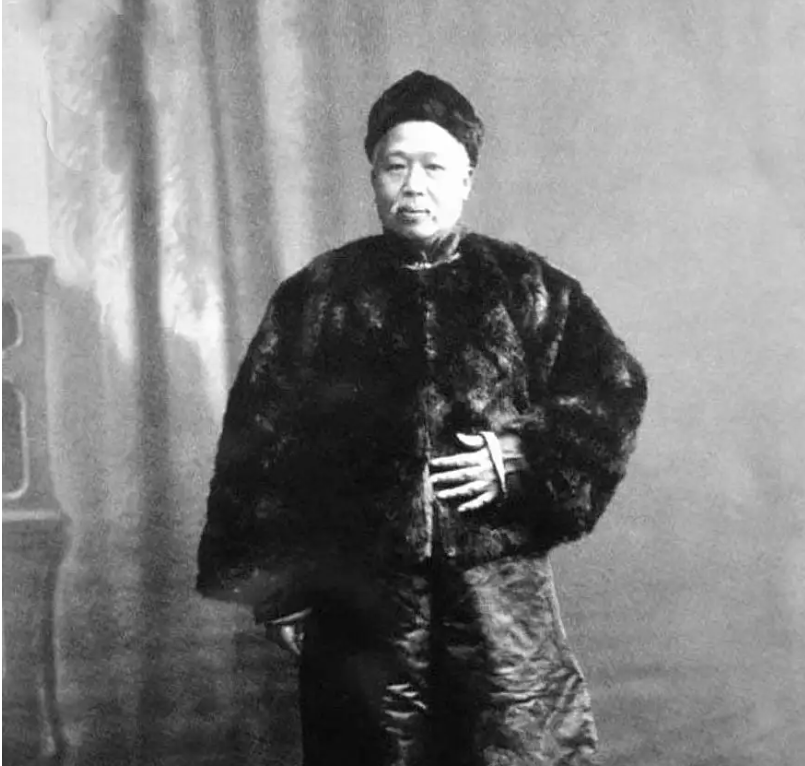 回顾:康有为用150万在欧洲买了一座小岛,如今岛屿归谁?