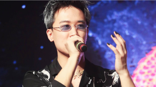 mercy在《说唱听我的》整活,引发说唱圈众怒,贝贝也被炸了出来