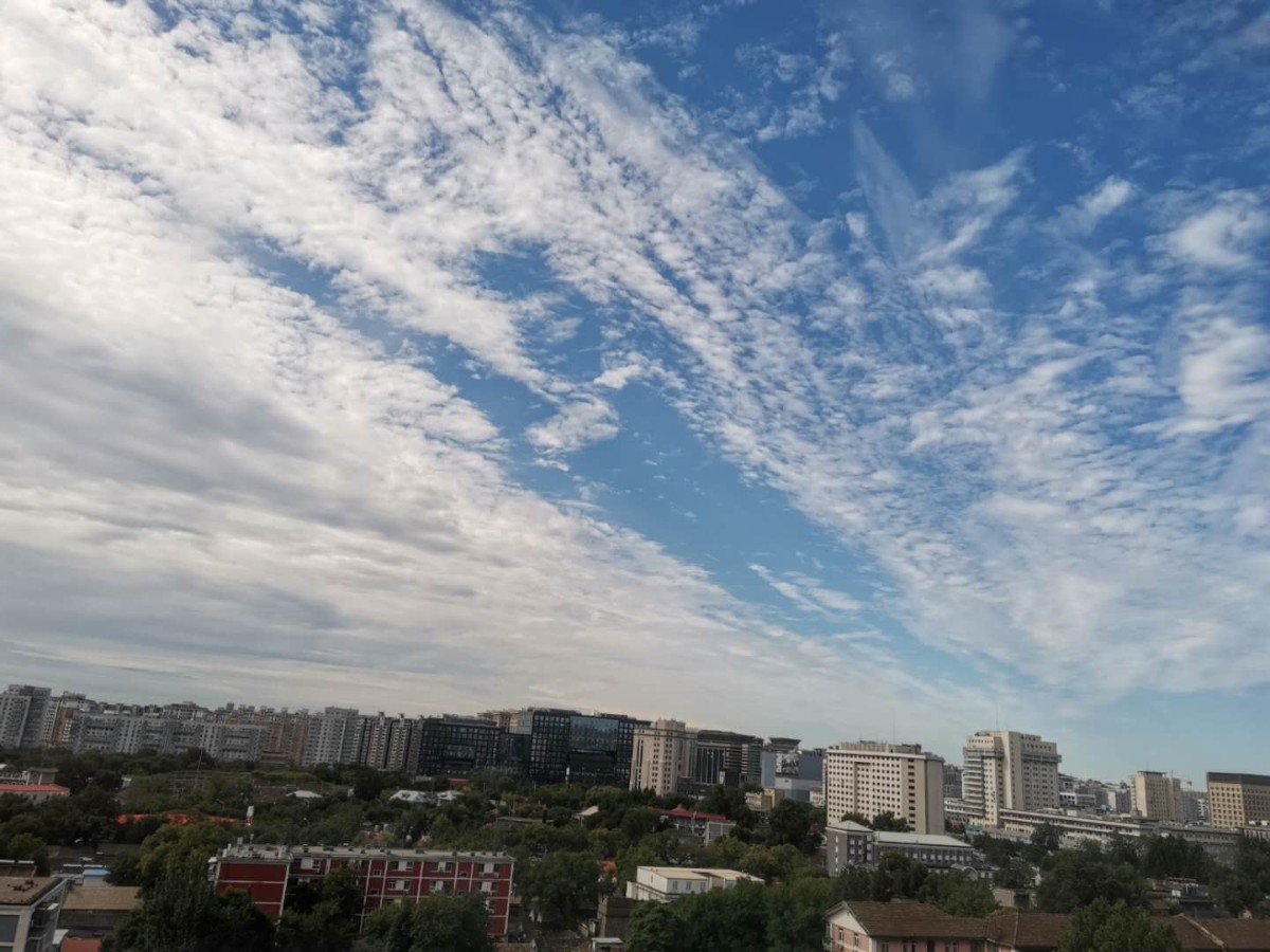 精华|大片来了！北京大雨过后天空美如仙境，一半蓝色云海一半碧空如洗