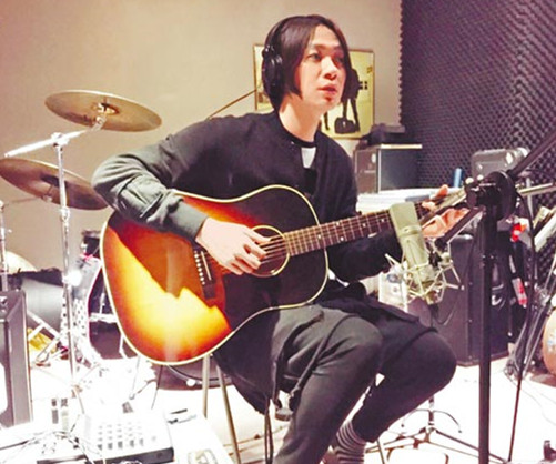 明星黄少谷受疫情影响零收入,老婆将临盆生产,无奈改当上班族