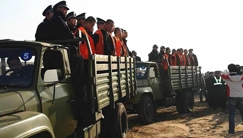 回顾新中国最后一流氓犯,1983年因抢帽子被判死缓,2020年才出狱