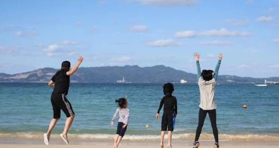 二胎妈妈自然受孕三胞胎的概率是多少啊