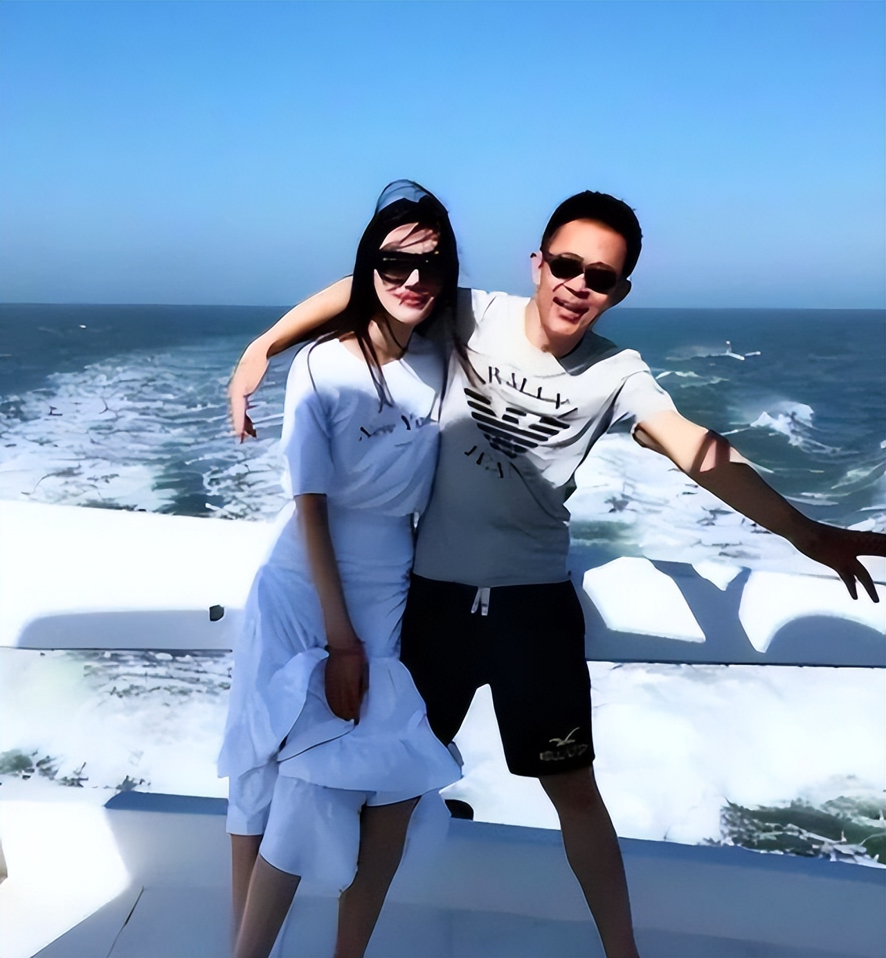 离婚10年后,再看侯勇和潘雨辰现状,一个成单亲妈,一个娶娇妻