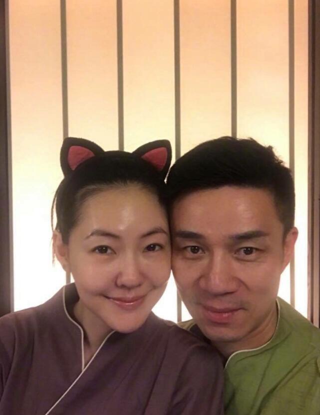 曝许雅钧知道很多秘密,深夜晕倒送进icu,小s表情怪异与光头赴韩