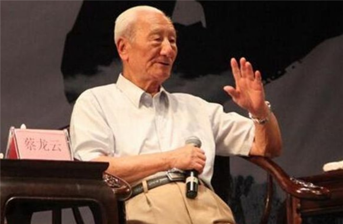 李小龙偶像蔡云龙:14岁打败俄国拳师,18岁问鼎武林