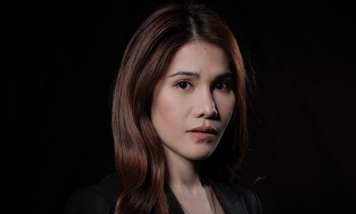 内奈回归发一首歌把一个人全心贴在你身边就像拥抱定时炸弹一样疼