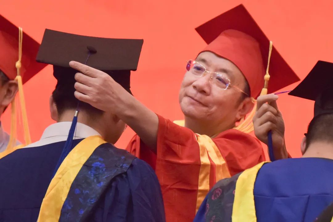 上海电力大学举行2023届硕士研究生毕业典礼暨学位授予仪式
