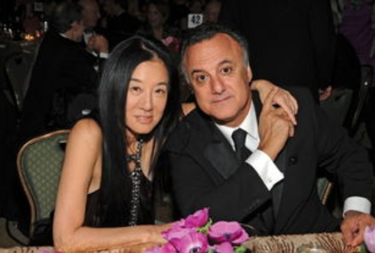 "婚纱女王"王薇薇:任性离婚,63岁恋小36岁男友,72岁仍似少女