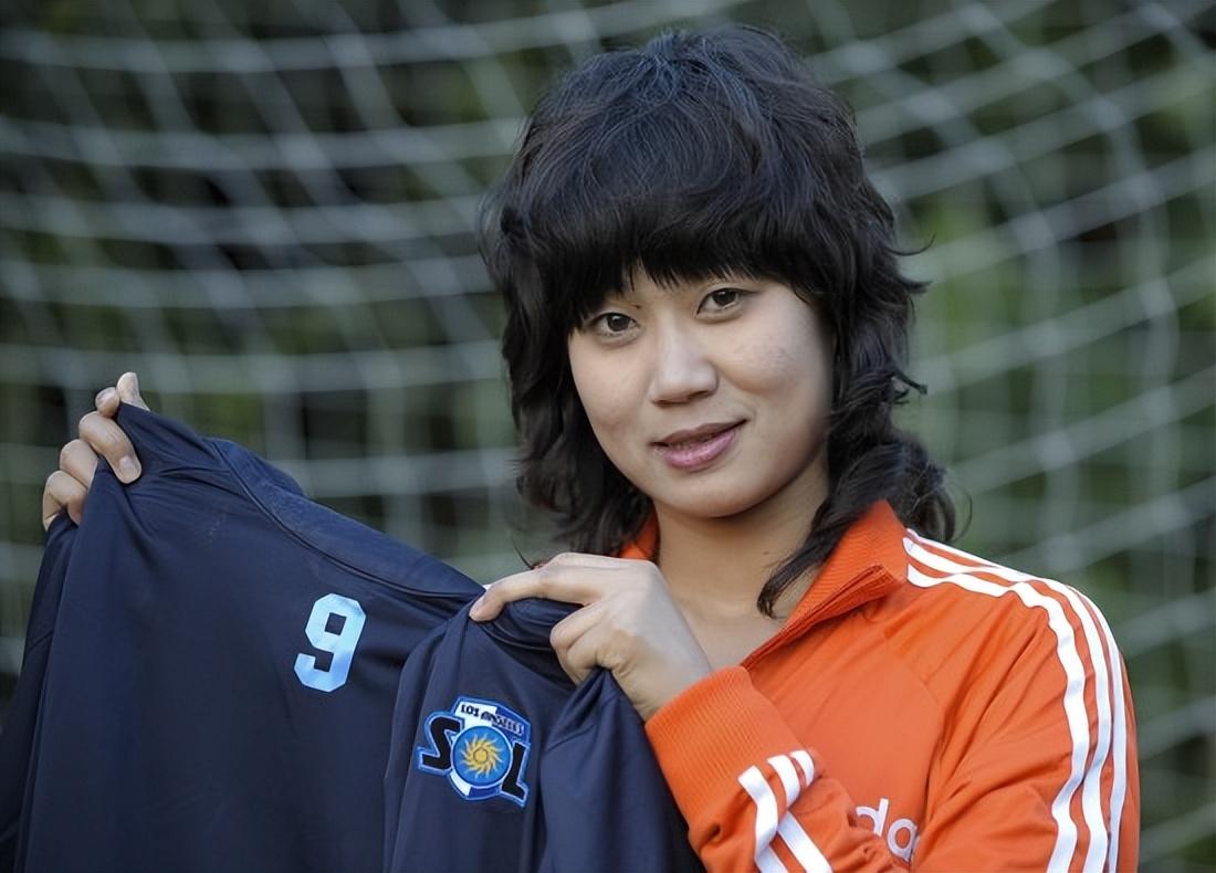 恭喜中国女足韩端接受任命足球公益大使不负孙雯水庆霞期待