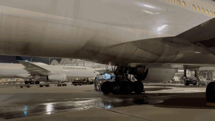 国泰航空深夜又出现事故