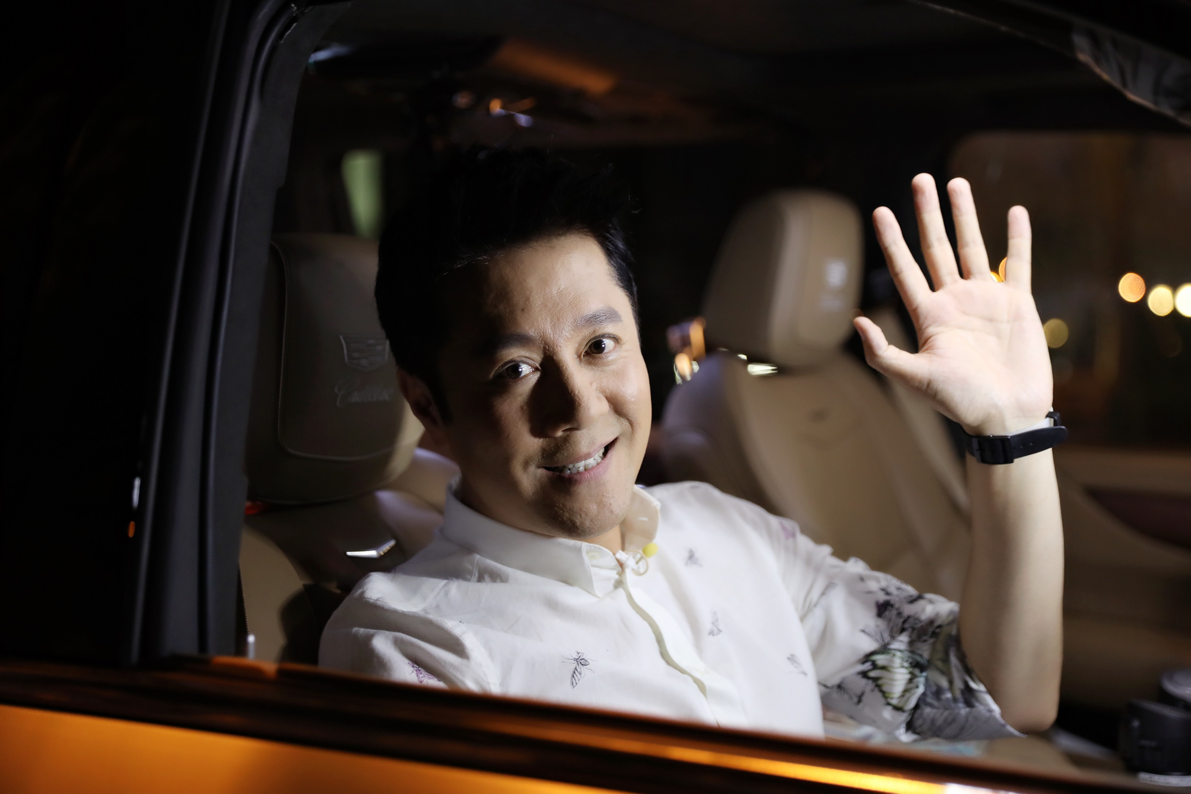 蔡国庆辛辣点评:撕开《披荆斩棘》遮羞布,揭示娱圈的真心与温暖