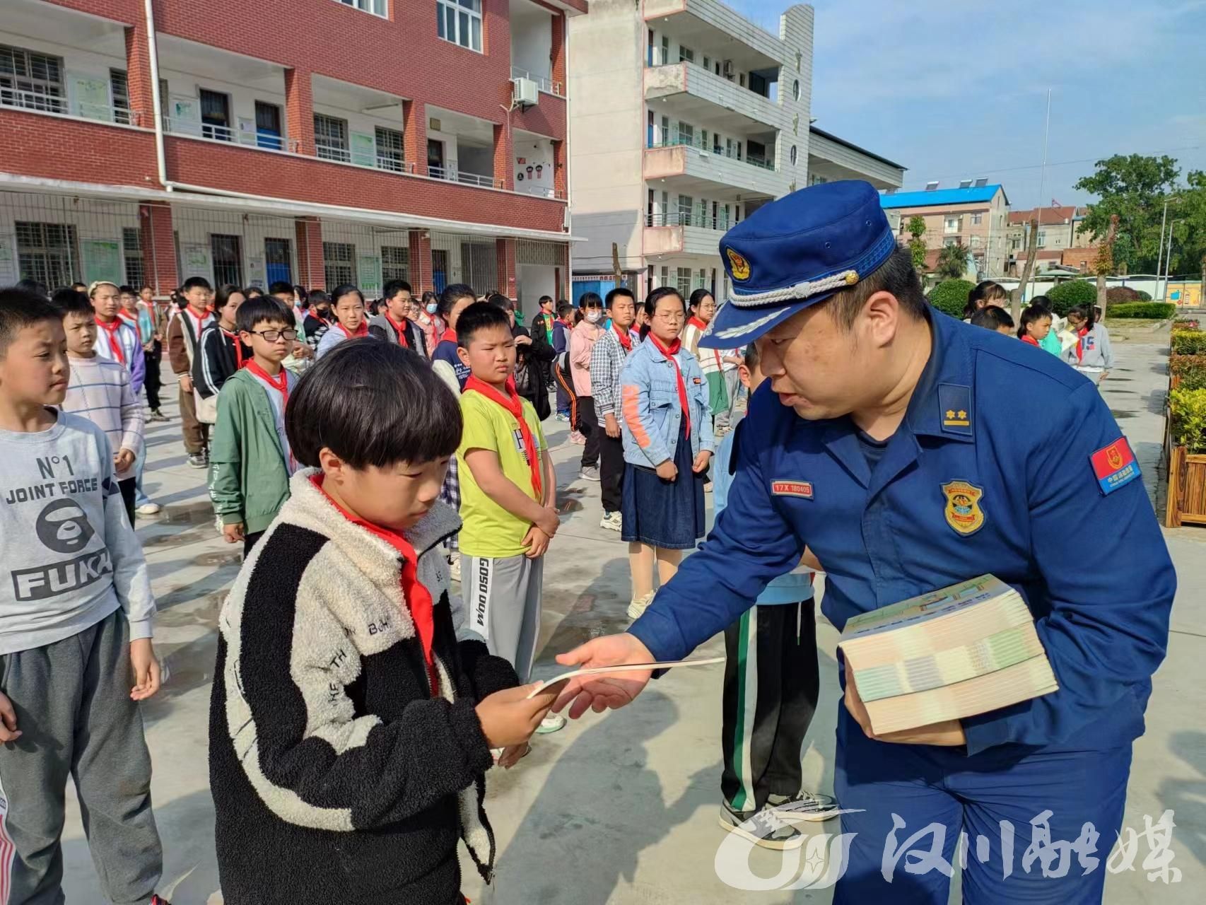 回龙中心小学校图片图片