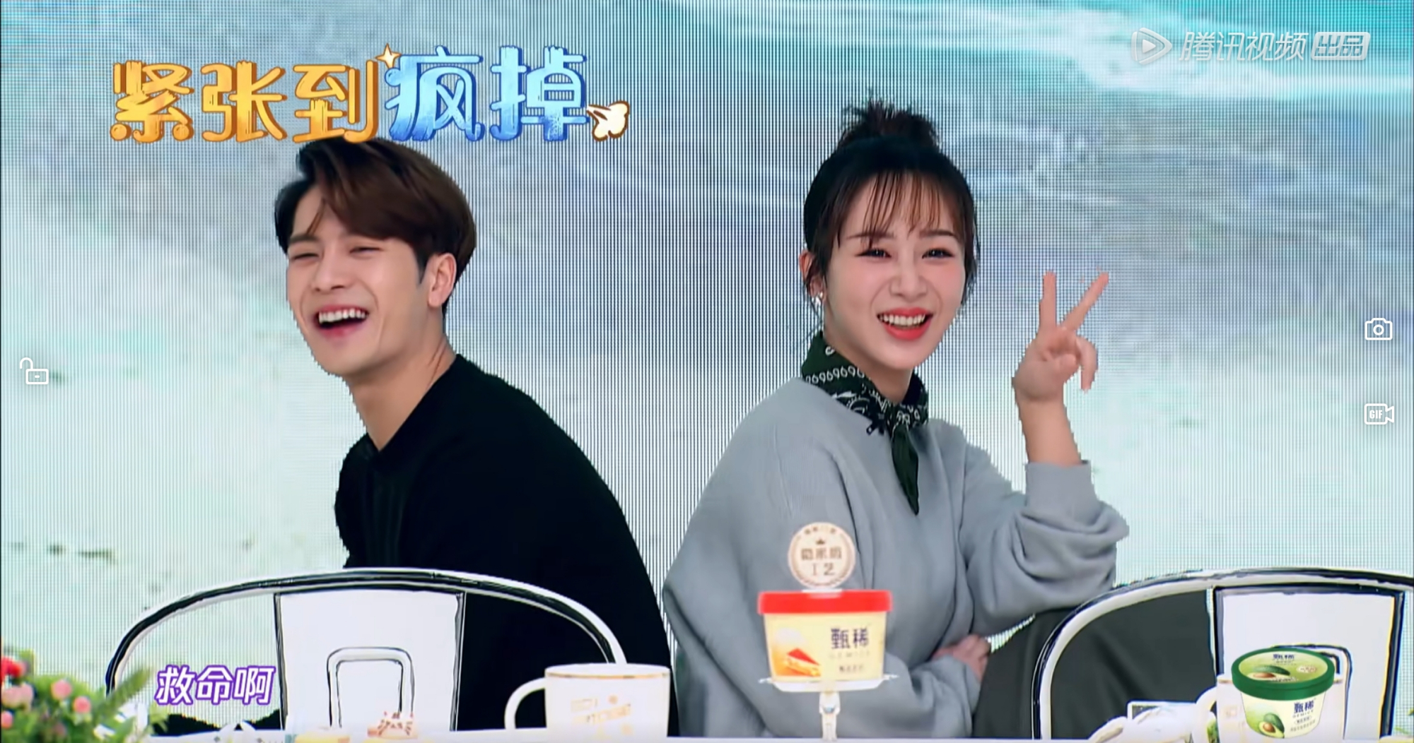 王嘉尔杨紫什么关系?迷弟见到偶像尬聊,纯真笑容秒变邻家男孩