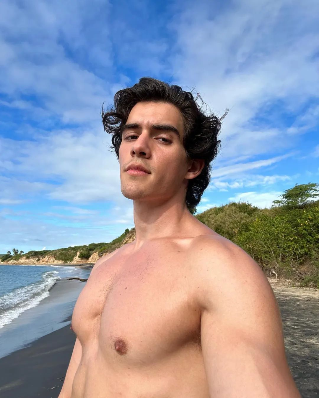 墨西哥男演员贡萨洛·阿布托·德拉富恩特,非常可爱的男孩